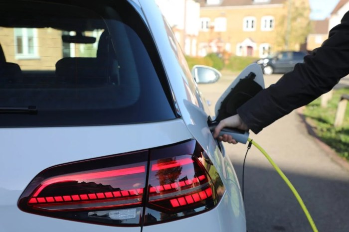 The pros and cons of owning a VW e-Golf in 2025