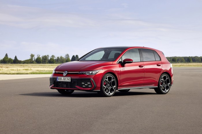 A comprehensive review of the 2025 VW e-Golf performance and features